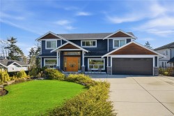 8711 Bourne Terr  North Saanich, BC V8L 1L8