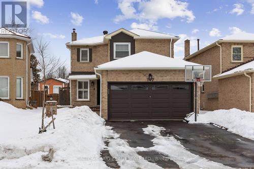 107 HEMINGFORD PLACE  Whitby, ON L1R 1G2