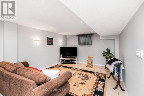 102 Erika Crescent, Hamilton, ON - Indoor