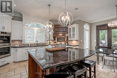 2319 Kilbride Street, Burlington, ON - Indoor Photo Showing Kitchen With Upgraded Kitchen