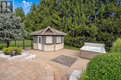 2319 Kilbride Street, Burlington, ON - Outdoor