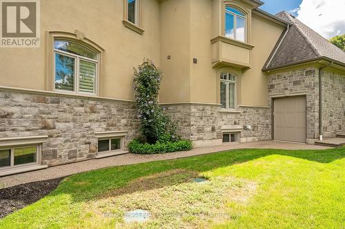 2319 Kilbride Street, Burlington, ON - Outdoor