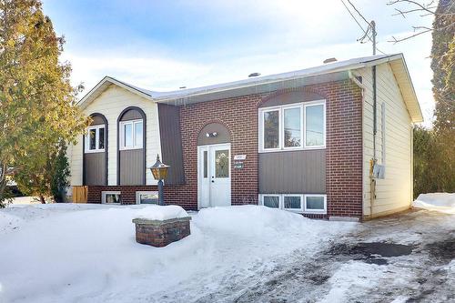 1070 Rue Lambert  Laval (Saint-François), QC H7A 3C8
