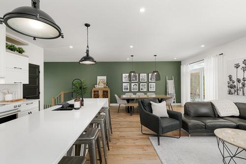 Vue d'ensemble - 129 10E Avenue, Saint-Hippolyte, QC - Indoor