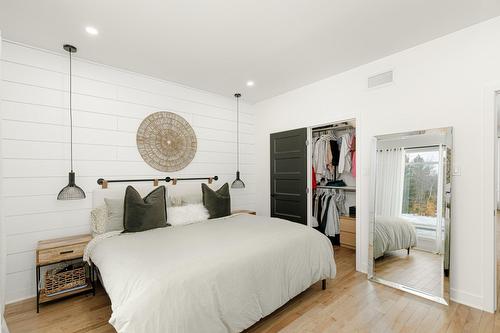 Chambre à coucher principale - 129 10E Avenue, Saint-Hippolyte, QC - Indoor Photo Showing Bedroom