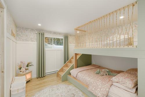 Chambre à coucher - 129 10E Avenue, Saint-Hippolyte, QC - Indoor Photo Showing Bedroom