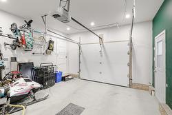 Garage - 