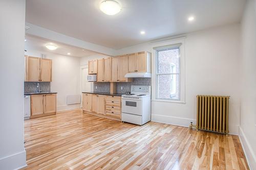 Salle à manger - 6-2135 Boul. Édouard-Montpetit, Montréal (Côte-Des-Neiges/Notre-Dame-De-Grâce), QC - Indoor Photo Showing Kitchen
