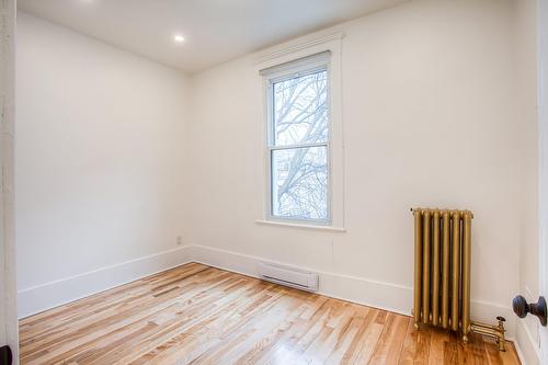Chambre à coucher - 6-2135 Boul. Édouard-Montpetit, Montréal (Côte-Des-Neiges/Notre-Dame-De-Grâce), QC - Indoor Photo Showing Other Room