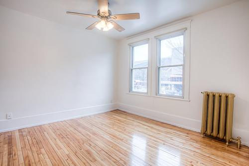 Chambre à coucher - 6-2135 Boul. Édouard-Montpetit, Montréal (Côte-Des-Neiges/Notre-Dame-De-Grâce), QC - Indoor Photo Showing Other Room