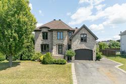 111 Rue Jean-Paul-Lemieux  Notre-Dame-De-L'Île-Perrot, QC J7W 1P4