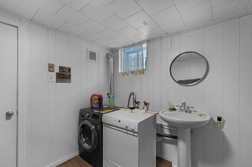 Laundry - 470 Rue Ouimet, Montréal (Saint-Laurent), QC - Indoor Photo Showing Laundry Room