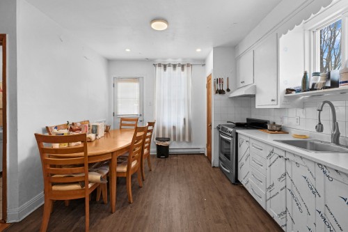 Dining Room - 470 Rue Ouimet, Montréal (Saint-Laurent), QC - Indoor Photo Showing Kitchen With Upgraded Kitchen