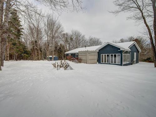 8 Castlewood Drive, Fall River, NS 