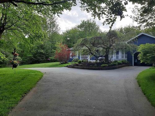 8 Castlewood Drive, Fall River, NS 