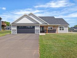 38 Anne Avenue  Charlottetown, PE C1C 0X4