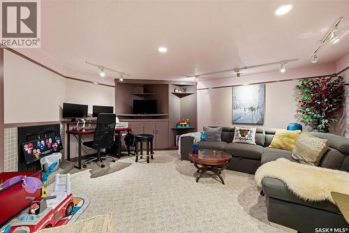 2221 Dufferin Road, Regina, SK - Indoor