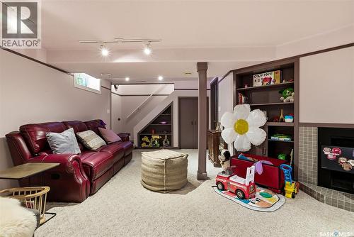 2221 Dufferin Road, Regina, SK - Indoor Photo Showing Other Room