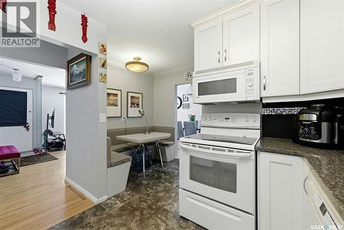 2221 Dufferin Road, Regina, SK - Indoor Photo Showing Kitchen