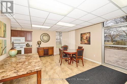 Party Room - 504 - 81 Scott Street, St. Catharines (Lakeport), ON - Indoor