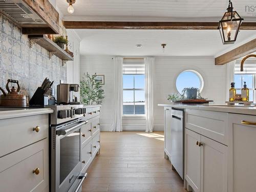 94 Main Street, Yarmouth, NS 