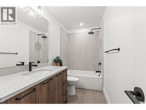 2455 Bradley Drive Unit# 102 Lot# 4, Armstrong, BC - Indoor Photo Showing Bathroom