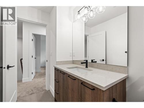 2455 Bradley Drive Unit# 102 Lot# 4, Armstrong, BC - Indoor Photo Showing Bathroom