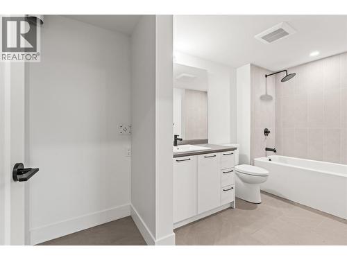 2455 Bradley Drive Unit# 102 Lot# 4, Armstrong, BC - Indoor Photo Showing Bathroom