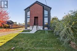 2 - 417 BASELINE ROAD E  London South (South G), ON N6C 2P5