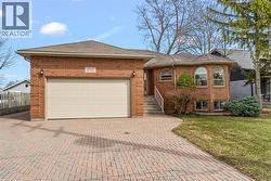 1712 LESPERANCE Tecumseh, ON N8N 1Y3