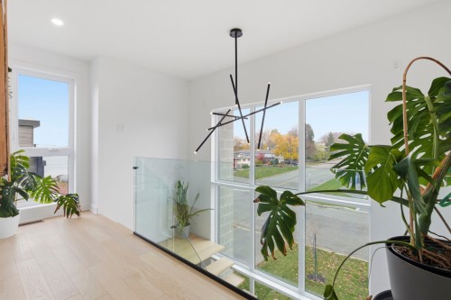 Escalier - 17 Rue Lamarche, Delson, QC - Indoor Photo Showing Other Room