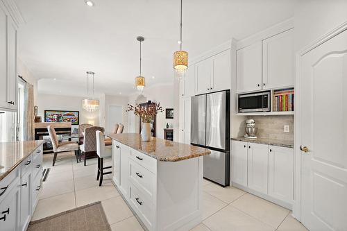 Cuisine - 389 Rue Cézanne, Dollard-Des-Ormeaux, QC - Indoor Photo Showing Kitchen With Upgraded Kitchen