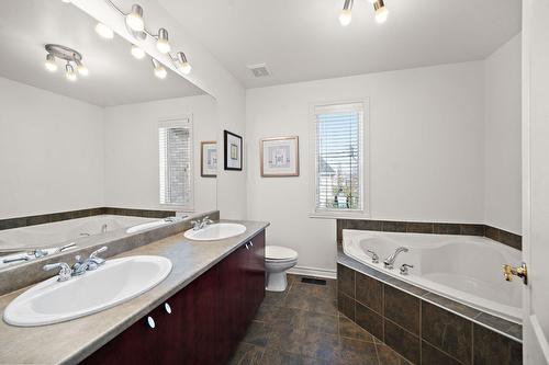 Salle de bains - 389 Rue Cézanne, Dollard-Des-Ormeaux, QC - Indoor Photo Showing Bathroom