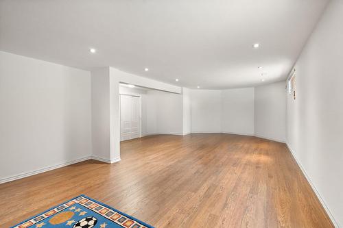 Sous-sol - 389 Rue Cézanne, Dollard-Des-Ormeaux, QC - Indoor Photo Showing Other Room