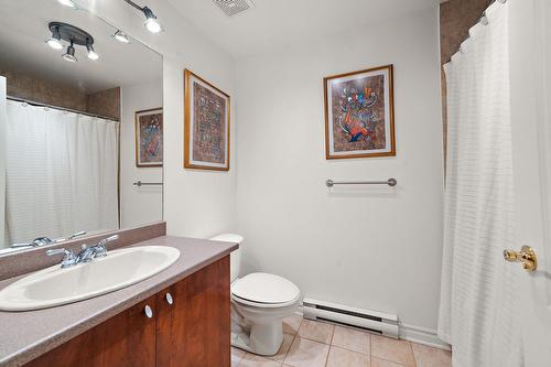 Salle d'eau - 389 Rue Cézanne, Dollard-Des-Ormeaux, QC - Indoor Photo Showing Bathroom