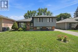 16 WARESIDE ROAD  Toronto, ON M9C 3B2