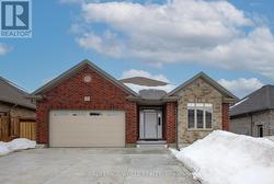 5 JACK KOEHLER LANE W  Wellesley, ON N0B 2T0