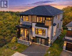 23 KINGWOOD LANE  Aurora, ON L4G 3Z7