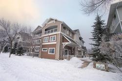 1 419 PANDORA Avenue  Winnipeg, MB R2C 5P3