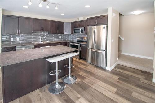 1 419 Pandora Avenue, Winnipeg, MB - Indoor Photo Showing Kitchen With Upgraded Kitchen