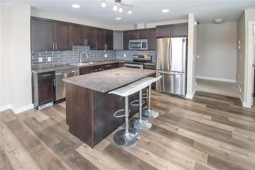 1 419 Pandora Avenue, Winnipeg, MB - Indoor Photo Showing Kitchen With Upgraded Kitchen