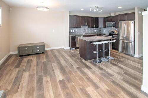 1 419 Pandora Avenue, Winnipeg, MB - Indoor Photo Showing Kitchen With Upgraded Kitchen