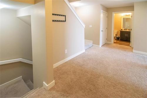 1 419 Pandora Avenue, Winnipeg, MB - Indoor Photo Showing Other Room