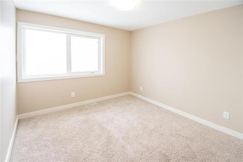 1 419 Pandora Avenue, Winnipeg, MB - Indoor Photo Showing Other Room