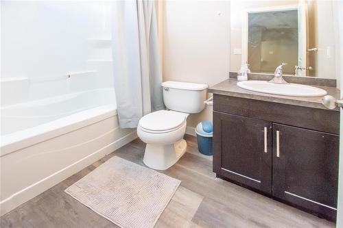 1 419 Pandora Avenue, Winnipeg, MB - Indoor Photo Showing Bathroom