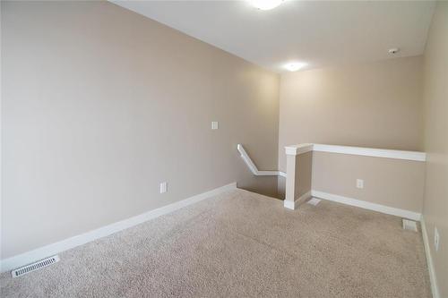 1 419 Pandora Avenue, Winnipeg, MB - Indoor Photo Showing Other Room