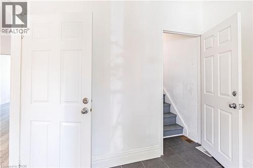 22 Myrtle Avenue, Hamilton, ON - Indoor Photo Showing Other Room