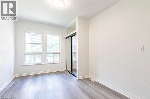 22 Myrtle Avenue, Hamilton, ON - Indoor Photo Showing Other Room