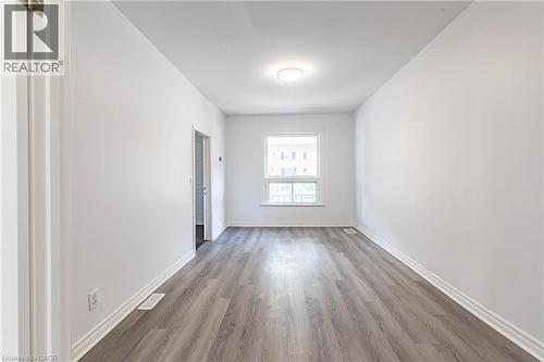 22 Myrtle Avenue, Hamilton, ON - Indoor Photo Showing Other Room