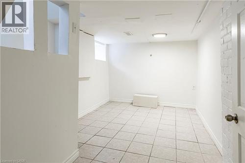 22 Myrtle Avenue, Hamilton, ON - Indoor Photo Showing Other Room